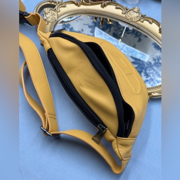🆕 DIESEL 🧿 NWOT Embossed-Logo Belt Bag, Pale Yellow PU Vegan Leather - Picture 13 of 14